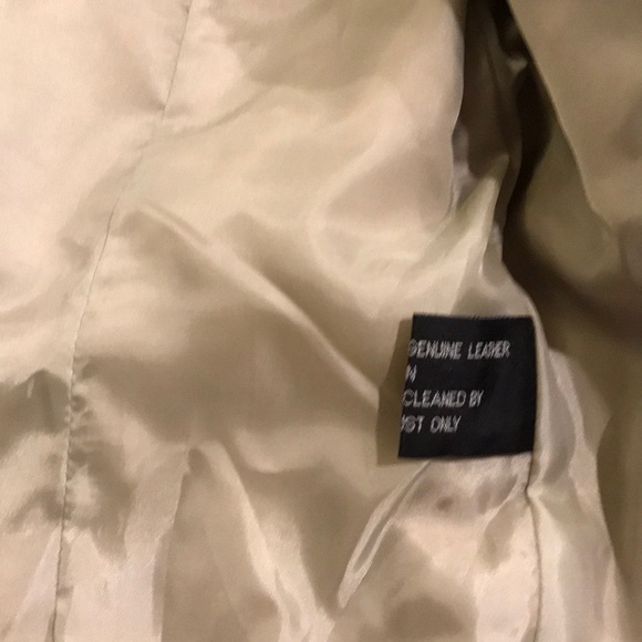 NWT: perfectly adorable M tan suede leather blazer - Picture 4 of 7